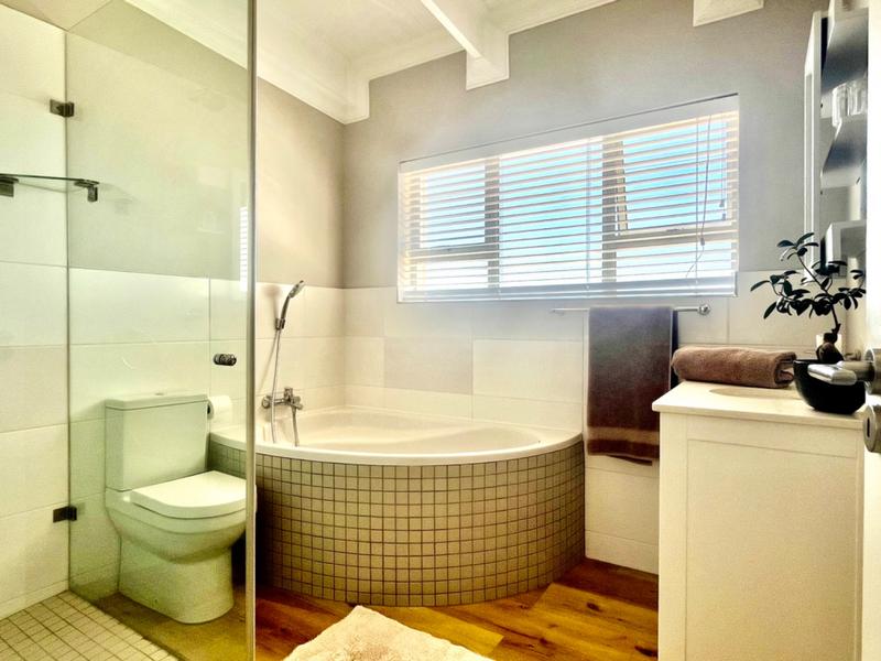 4 Bedroom Property for Sale in Hartenbos Heuwels Western Cape